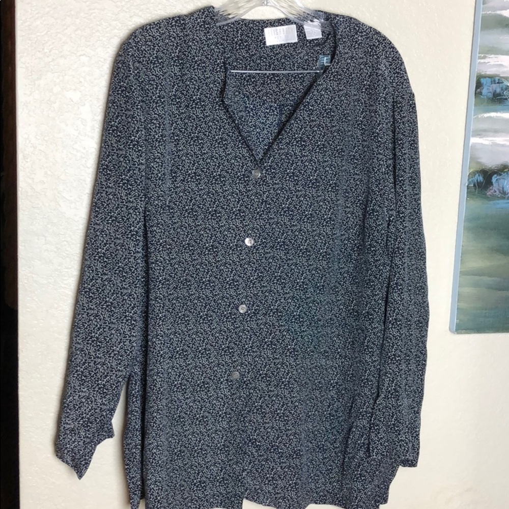 Liz Claiborne Button Down Top